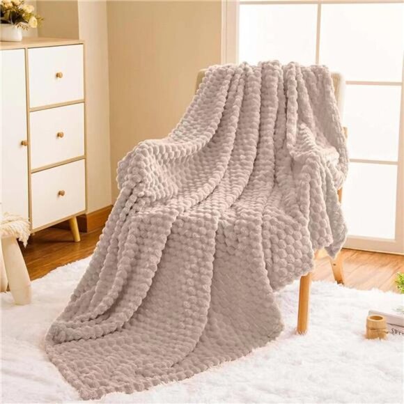 Flannel Fleece Throw Blanket(50x70 inch), 3D Jacquard Camel Fuzzy - Picture 5 of 8